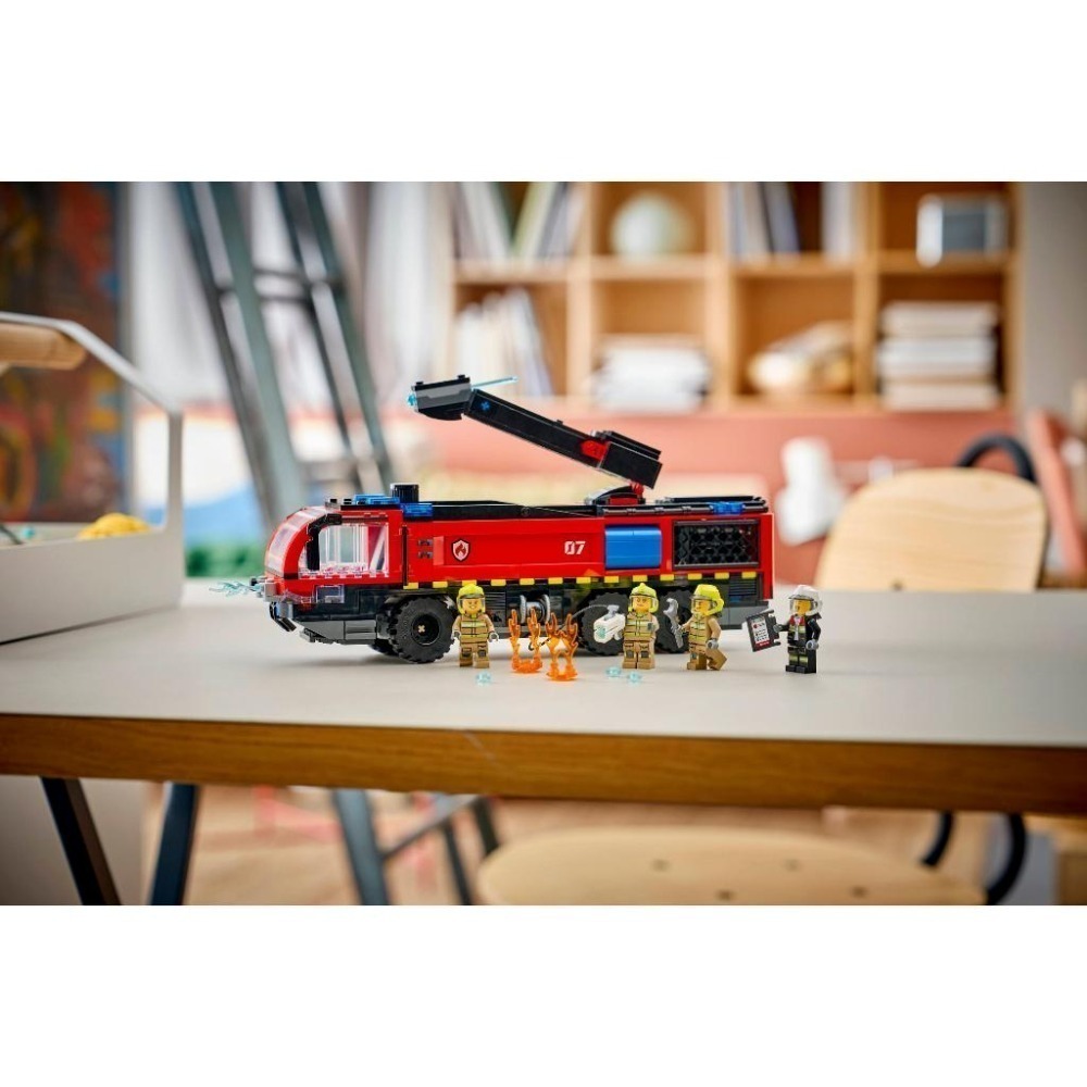 ［想樂］全新 樂高 LEGO 60499 City 城市 機場消防車-細節圖9