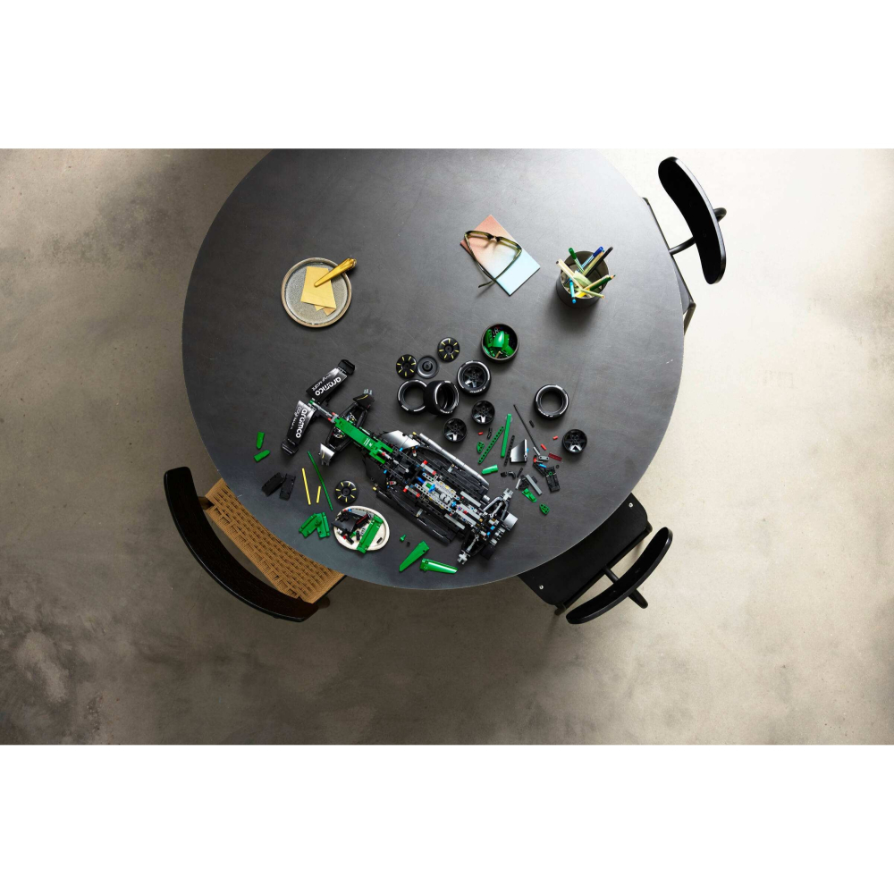 ［想樂］全新 樂高 LEGO 42240 科技 Technic 奧斯頓 馬丁 Aramco AMR25 F1® 賽車-細節圖6