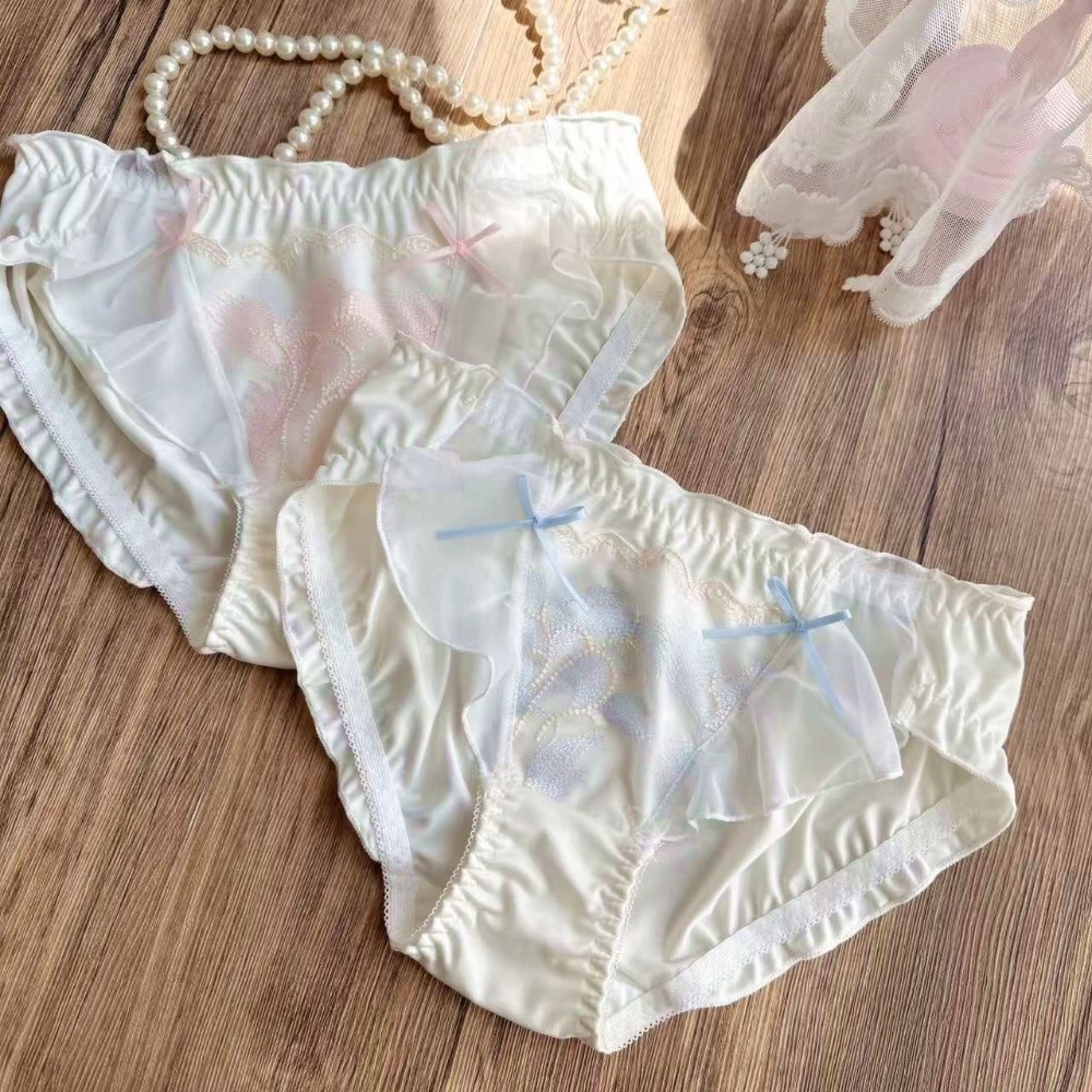 預購 Ki.studio 實拍｜日系 小清新 777 甜美 刺繡 牛奶絲 荷葉公主 中腰三角 內褲 M-L  2色-細節圖9