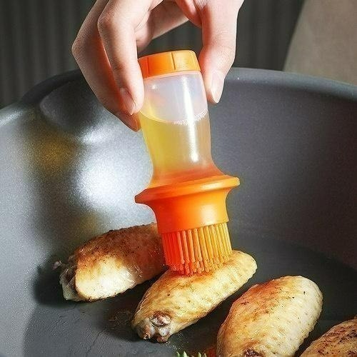 《小孩。同》現貨【ASVEL】擠壓式油刷瓶 矽膠油刷瓶 油刷瓶 油刷罐 油瓶 食物料理刷 醬料刷-細節圖5