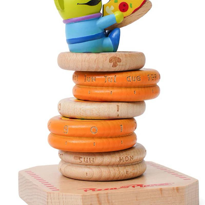 現貨正版 三眼怪披薩 轉動萬年曆 迪士尼 萬年曆 轉動萬年曆 木頭萬年曆 Disney 1289015-細節圖6