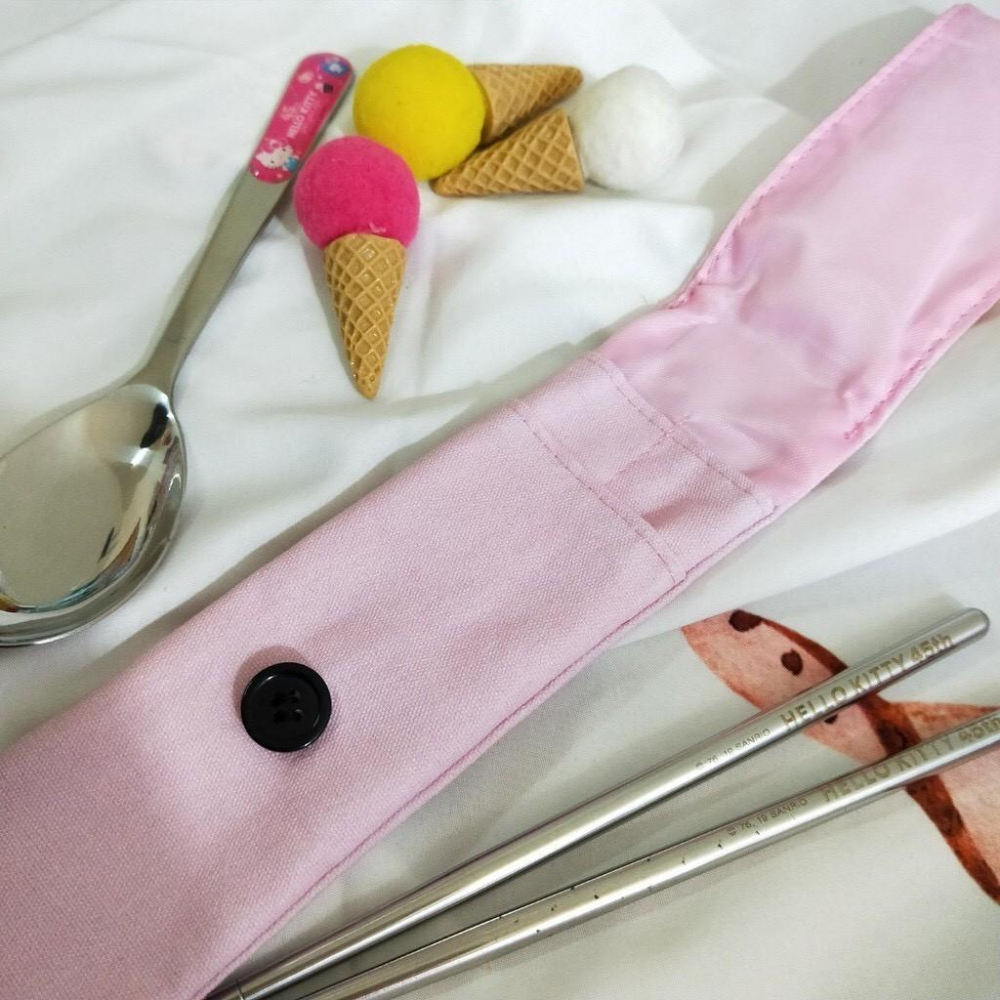 現貨正版 Hello kitty 帆布典雅餐具組 環保餐具 筷子 湯匙 304不鏽鋼餐具 不銹鋼筷 旅行 餐具 三麗鷗-細節圖3