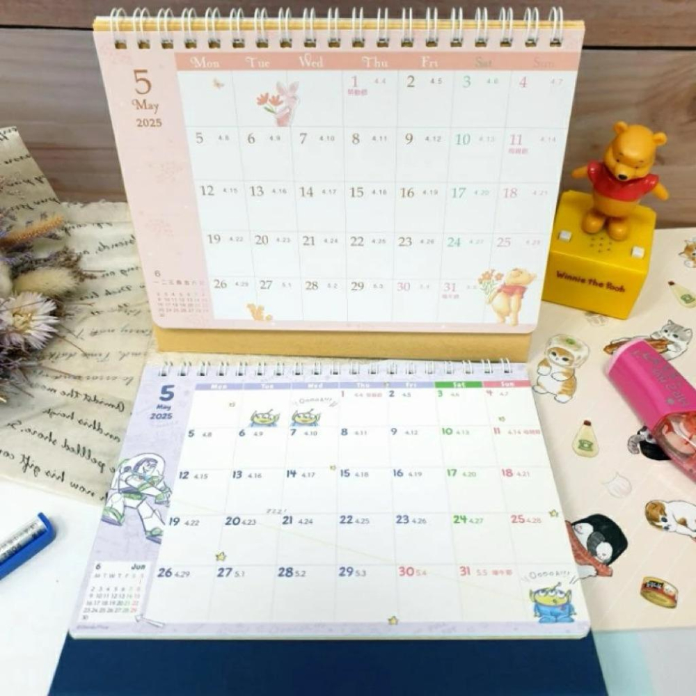 現貨正版 2026年 迪士尼 36k跨年桌曆 三角桌曆 維尼 桌曆 三眼怪 月曆 備忘錄 行事曆 年度計劃 可愛桌曆-細節圖4