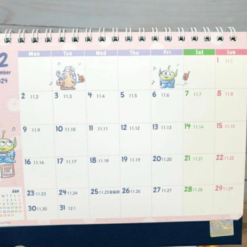 現貨正版 2026年 迪士尼 36k跨年桌曆 三角桌曆 維尼 桌曆 三眼怪 月曆 備忘錄 行事曆 年度計劃 可愛桌曆-細節圖5