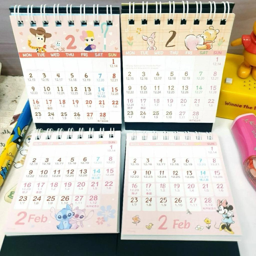 現貨正版 2026年 迪士尼 迷你桌曆 三角小桌曆 維尼 玩具總動員 史迪奇 米奇 行事曆 桌上迷你月曆 備忘錄 台灣製-細節圖4