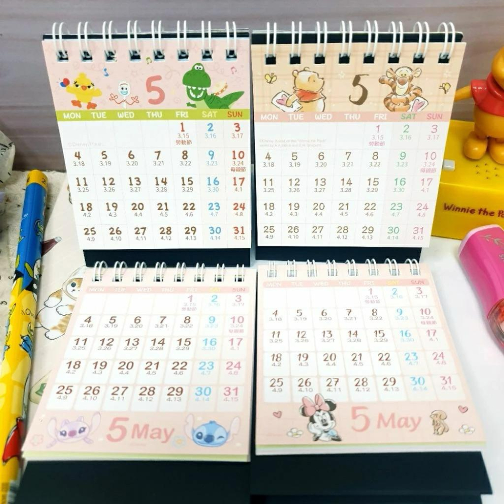 現貨正版 2026年 迪士尼 迷你桌曆 三角小桌曆 維尼 玩具總動員 史迪奇 米奇 行事曆 桌上迷你月曆 備忘錄 台灣製-細節圖7
