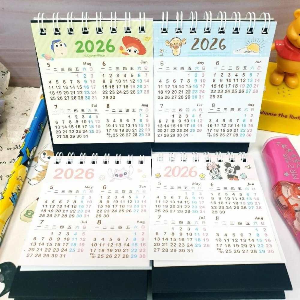 現貨正版 2026年 迪士尼 迷你桌曆 三角小桌曆 維尼 玩具總動員 史迪奇 米奇 行事曆 桌上迷你月曆 備忘錄 台灣製-細節圖9