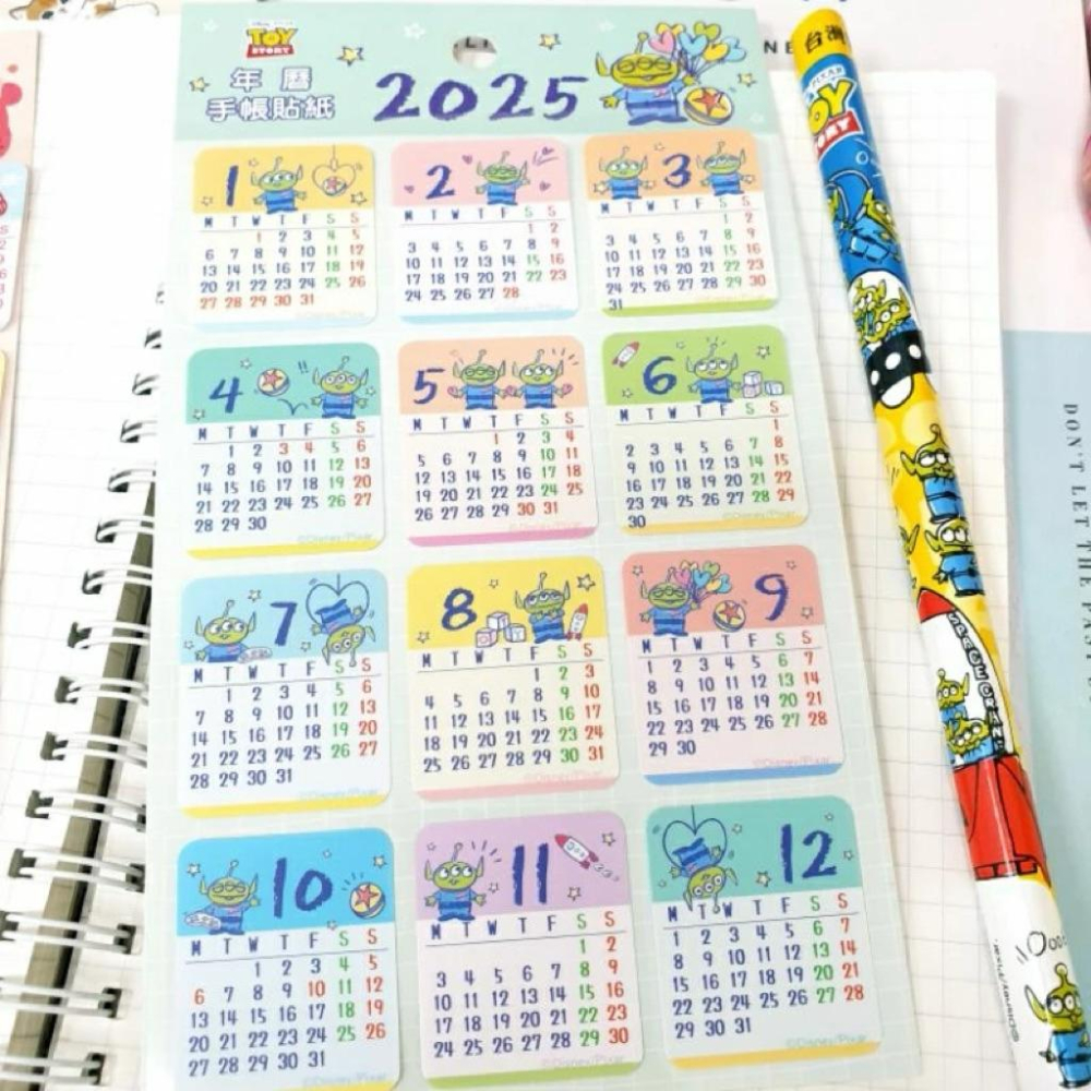 現貨正版 2026年 迪士尼 年曆貼紙 年曆手帳貼紙 三眼怪 日期貼紙 維尼 屹耳 小豬 月曆貼紙 年曆貼 台灣製-細節圖5