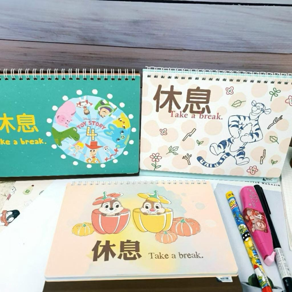 現貨正版 2026年 迪士尼 A5三角桌曆 奇奇蒂蒂 維尼 行事曆 三眼怪 玩具總動員 備忘錄 年度計畫表 月曆 台灣製-細節圖7
