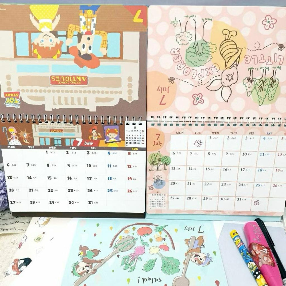 現貨正版 2026年 迪士尼 A5三角桌曆 奇奇蒂蒂 維尼 行事曆 三眼怪 玩具總動員 備忘錄 年度計畫表 月曆 台灣製-細節圖8
