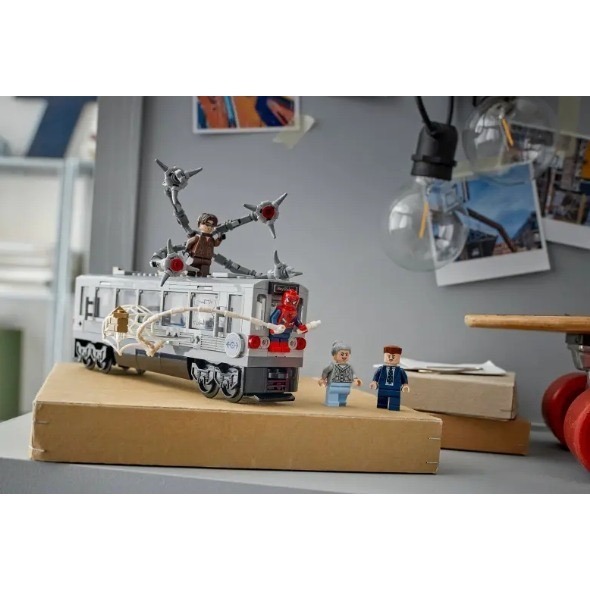 《狂樂玩具屋》LEGO 76321 蜘蛛俠大戰八爪博士地鐵列車場景-細節圖2