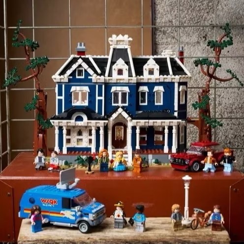 《狂樂玩具屋》 LEGO 11370 怪奇物語：克里爾家 The Creel House 草皮屋-細節圖2