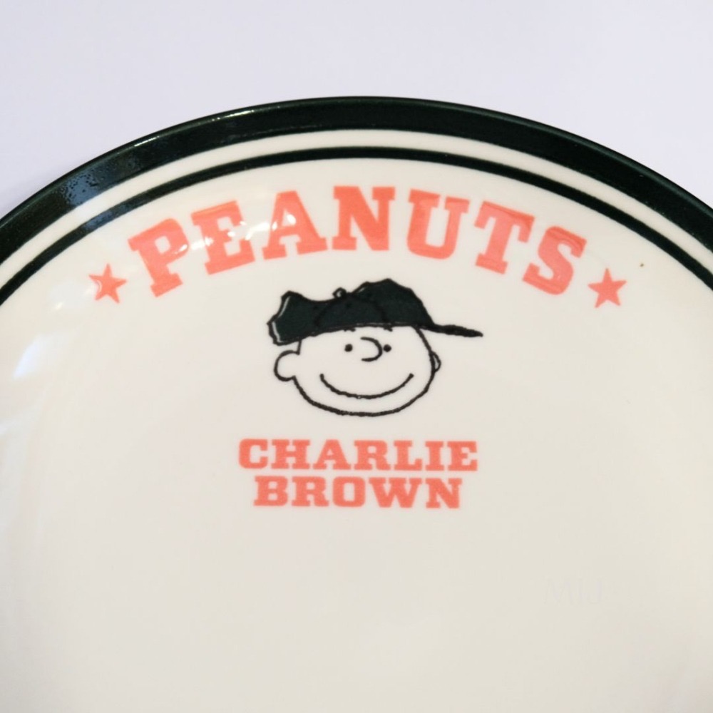 現貨 【Snoopy】史努比 陶瓷盤 Yamaka 日本製🇯🇵 歐拉夫 查理布朗 露西-細節圖8