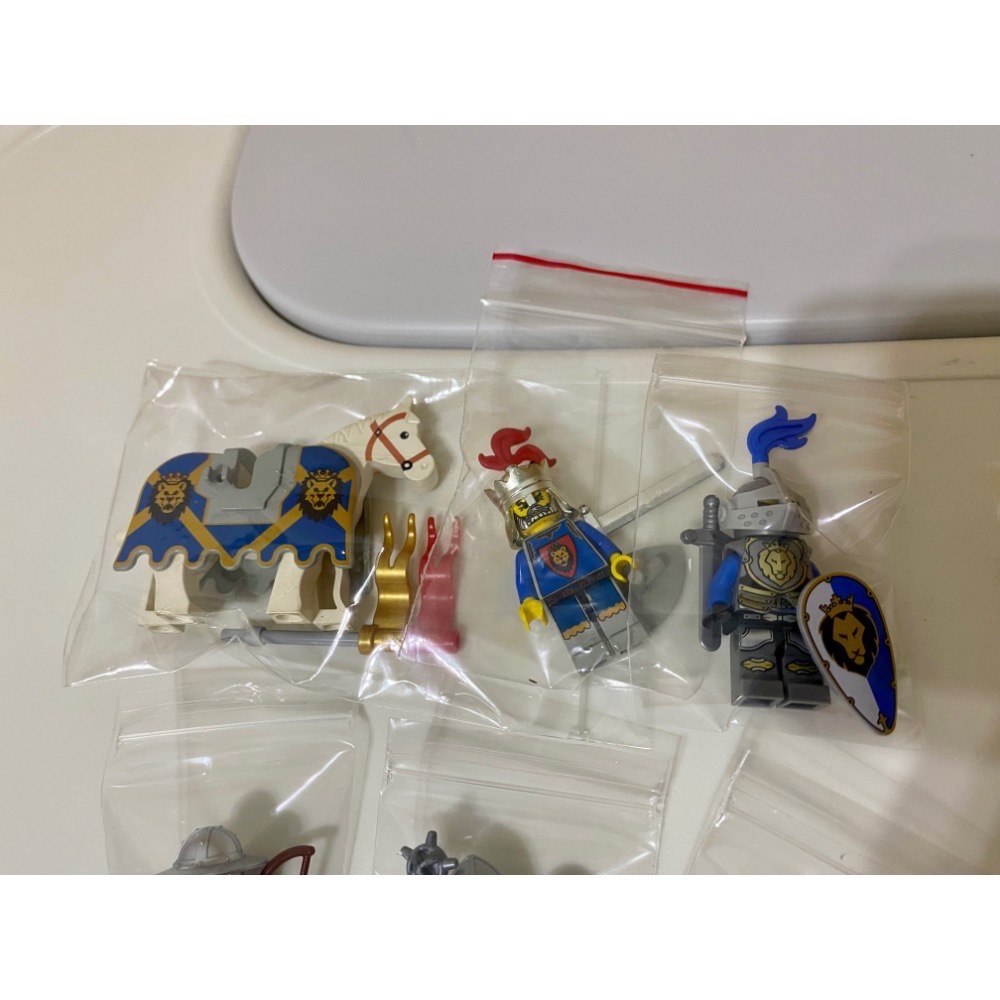 [步步高］展品美品 樂高 Lego 中世紀藍獅國國王+850888騎士士兵組-細節圖3