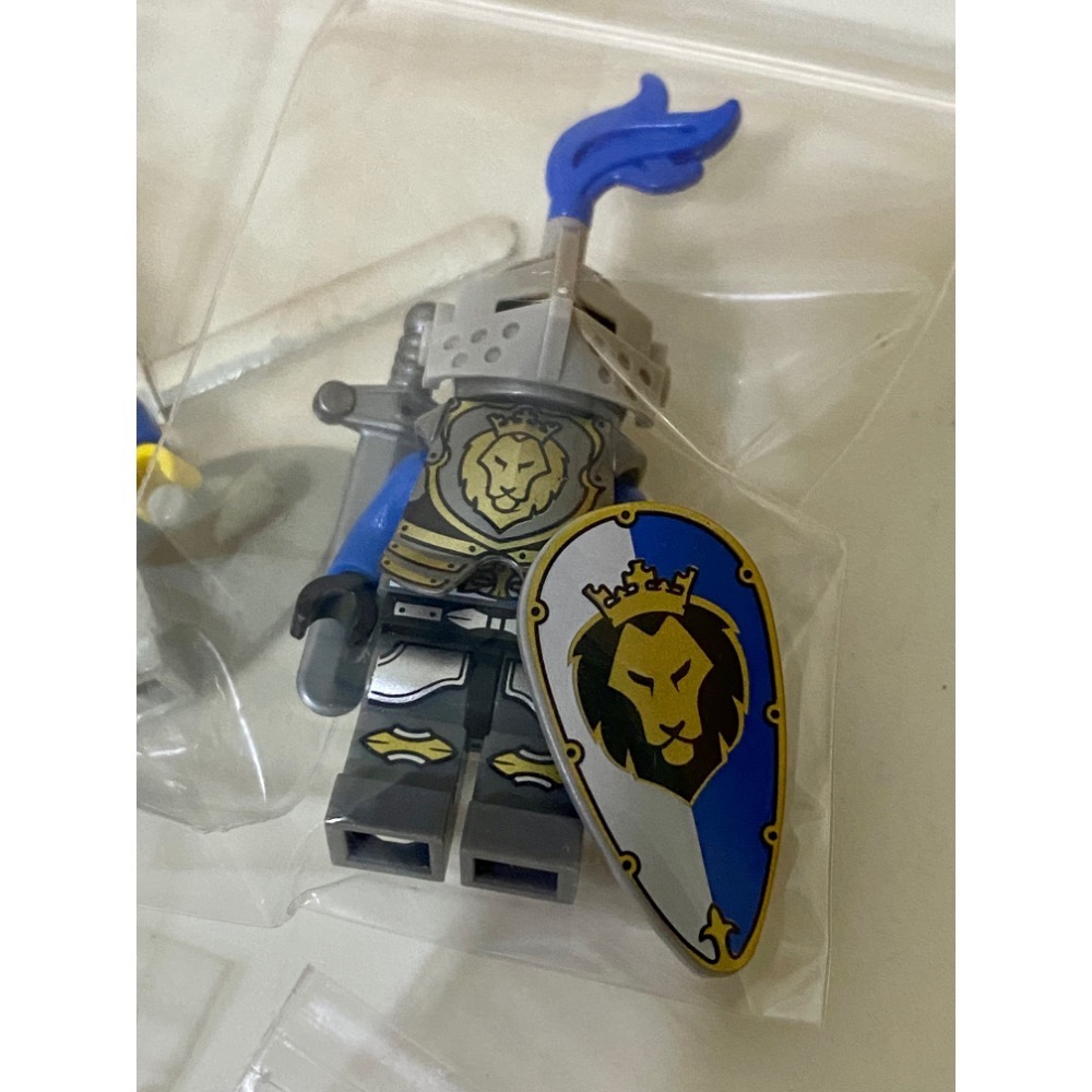 [步步高］展品美品 樂高 Lego 中世紀藍獅國國王+850888騎士士兵組-細節圖2
