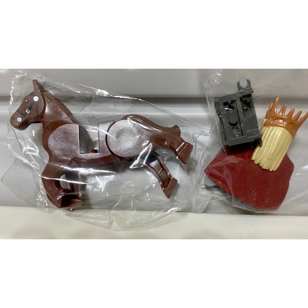 [步步高］展示樂高lego 79012 精靈王含盾牌武器（深棕戰馬配馬鞍）-細節圖2