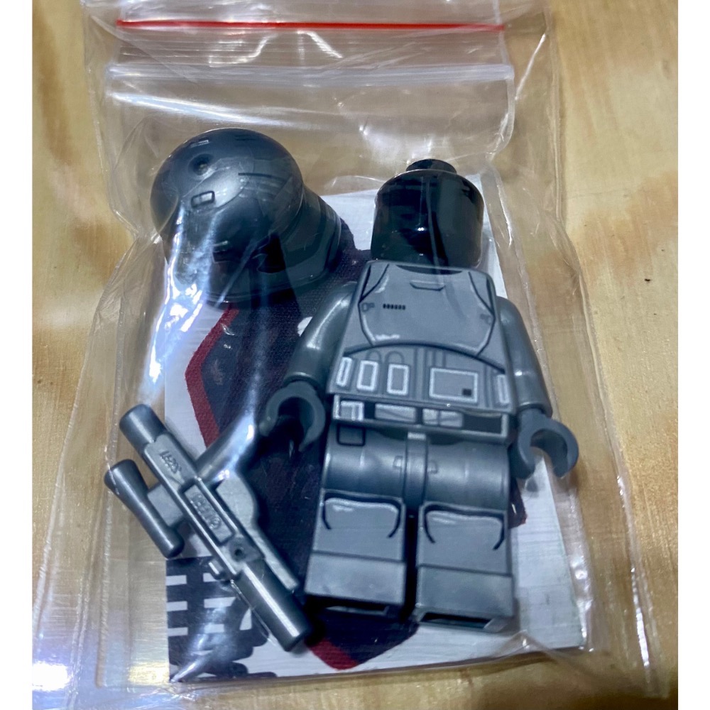 「步步高」近新已組Lego 樂高 75103法瑪斯隊長（附贈相容人偶展示盒）-細節圖2