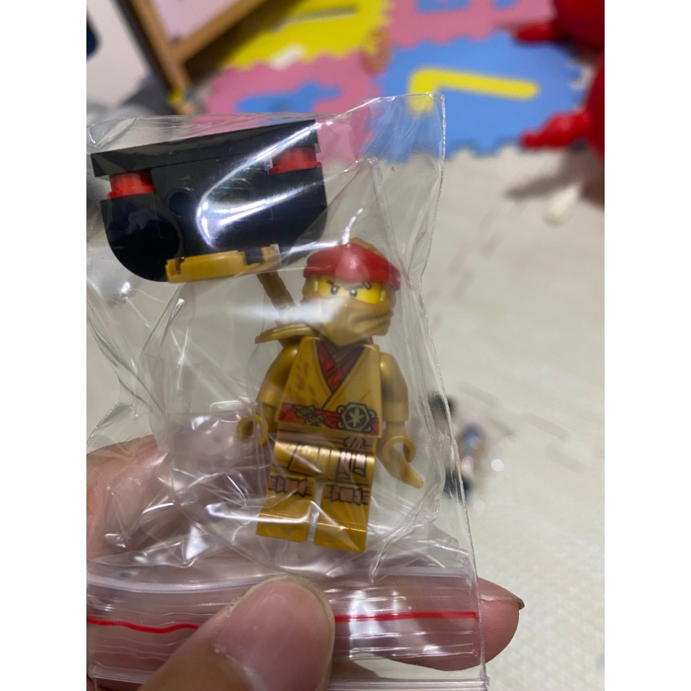 [步步高］組裝入袋 樂高lego 炫風忍者 十週年 黃金忍者 七隻一套（含武器配件地台）-細節圖7