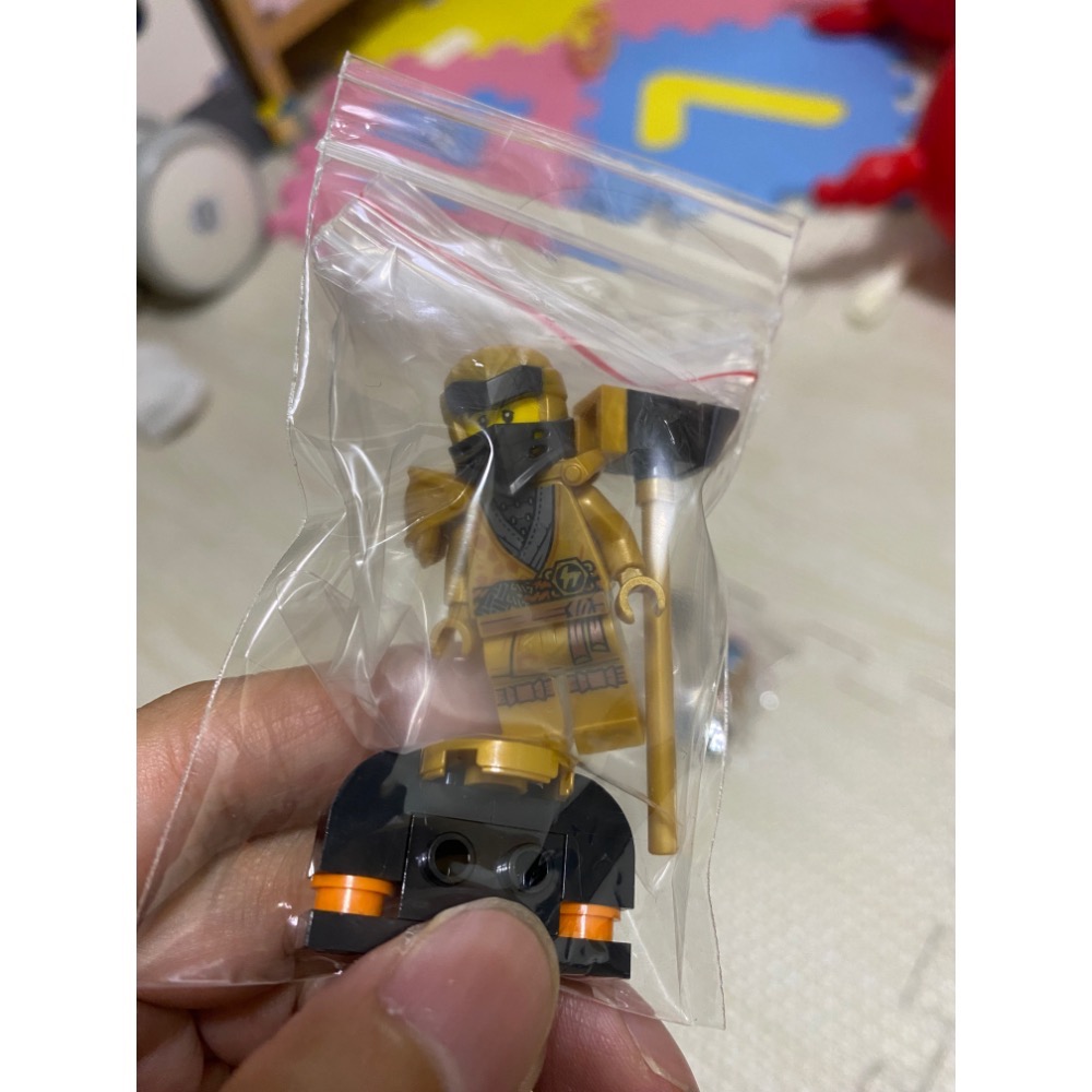 [步步高］組裝入袋 樂高lego 炫風忍者 十週年 黃金忍者 七隻一套（含武器配件地台）-細節圖8