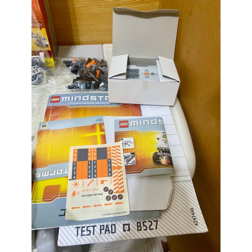 [步步高］拆檢全新 LEGO MINDSTORMS NXT 8527 （內容物全新）-細節圖2