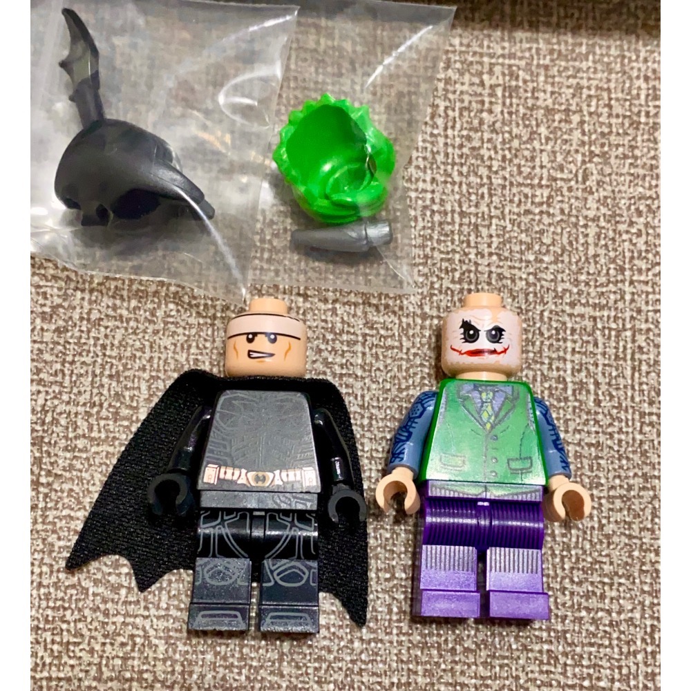［步步高］展品近新入袋樂高lego 76240 蝙蝠俠+小丑一套（附底下站台）-細節圖3