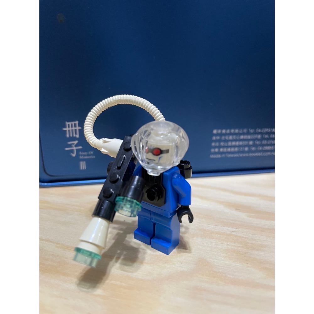 [步步高］稀有展品樂高lego 一代急凍人 bat011c01（手腳正常、含武器如圖）-細節圖2