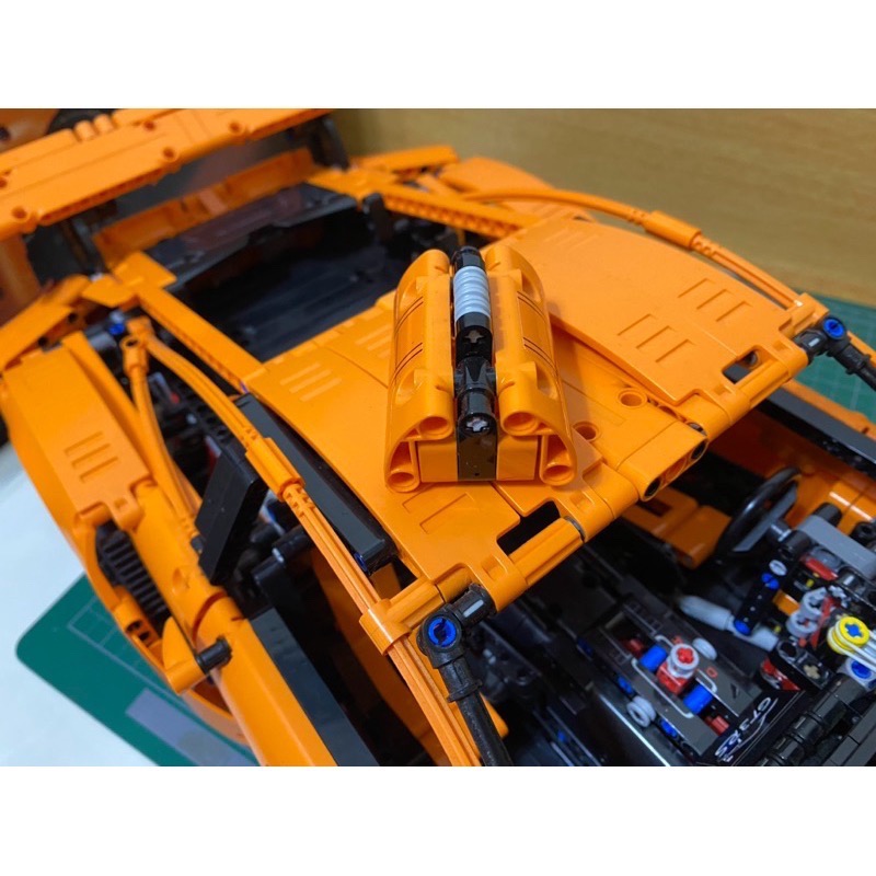 ［步步高］已組樂高 Lego  42056  旗艦超跑 保時捷911（有書有外彩盒）-細節圖2