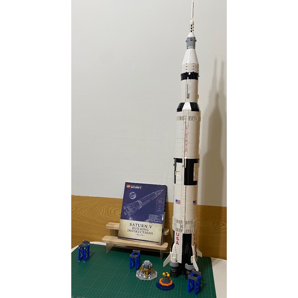 ［步步高］展品 樂高LEGO 92176 土星五號火箭（有書無盒）-細節圖2