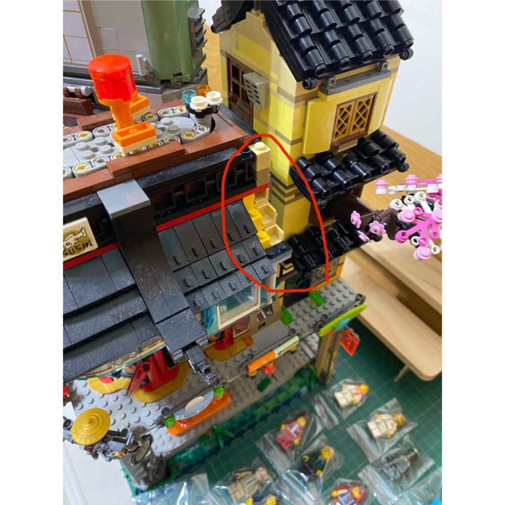 ［步步高］代售展品已組樂高LEGO 70620 忍者城（無盒書，有缺如圖）（人偶齊）-細節圖4