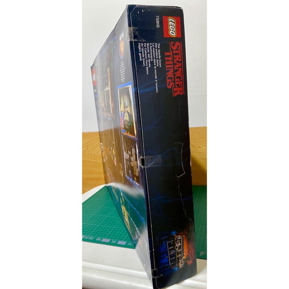 ［步步高］特價全新未拆樂高LEGO 75810怪奇物語顛倒世界(盒損如圖）（台樂貨非水貨）-細節圖4