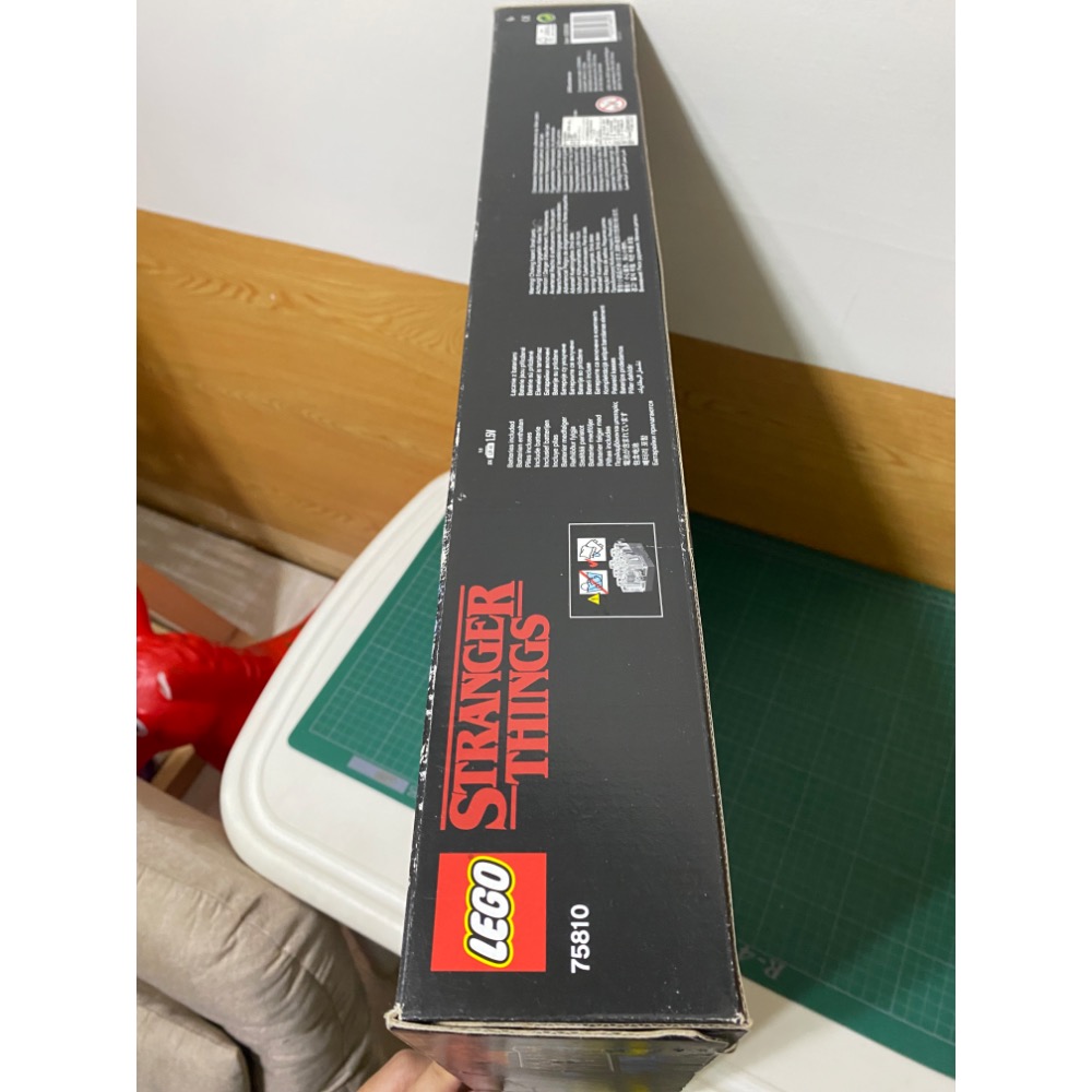 ［步步高］特價全新未拆樂高LEGO 75810怪奇物語顛倒世界(盒損如圖）（台樂貨非水貨）-細節圖6