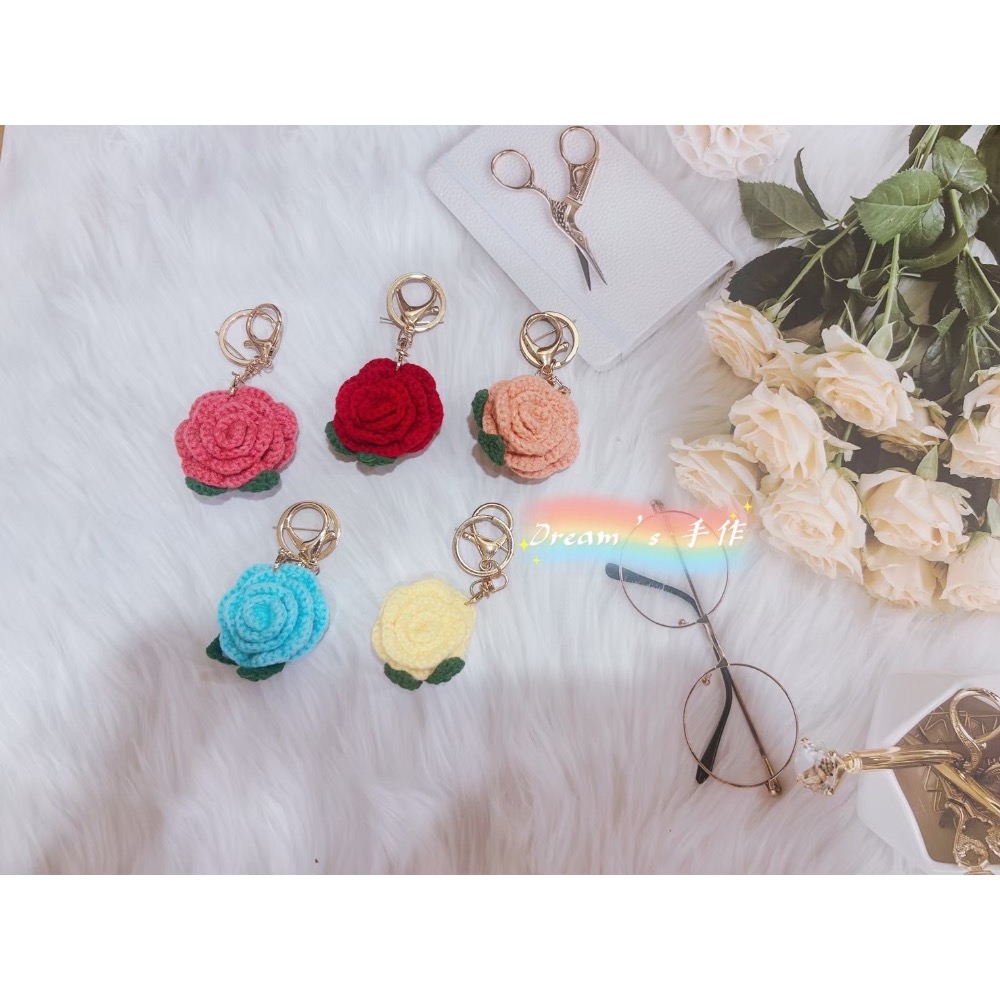 💖Dream’s 手作💖山茶花小香風毛線編織吊飾，幸運吊飾、手機吊飾、鑰匙圈吊飾、婚禮小物-細節圖2