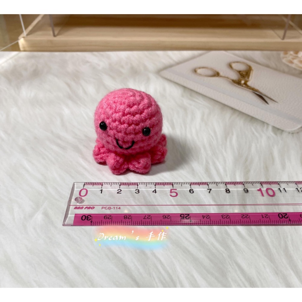 💖Dream’s 手作💖DIY手工毛線編織-小章魚吊飾成品，手機吊飾，鑰匙圈吊飾，小吊飾，婚禮小物-細節圖3