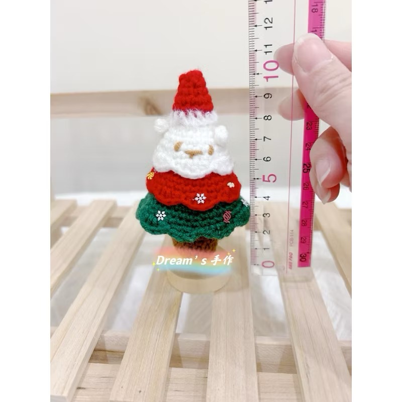 💖Dream’s 手作💖毛線編織成品卡通聖誕樹、卡皮巴拉、小白熊、粉紅豬戴上聖誕帽，成品現貨、預購中-細節圖5