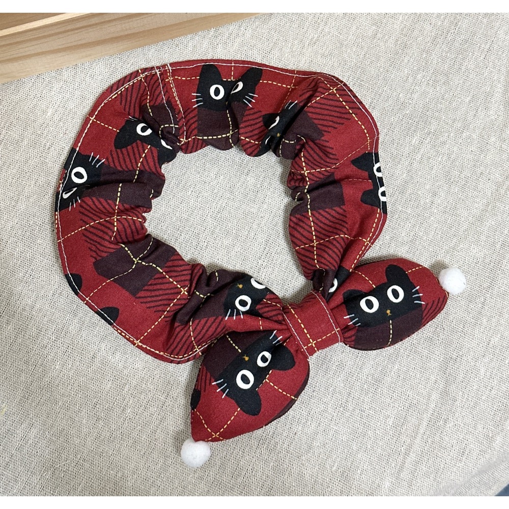 《葉葉領圍兜》-格紋黑貓（紅） 寵物領巾-細節圖2