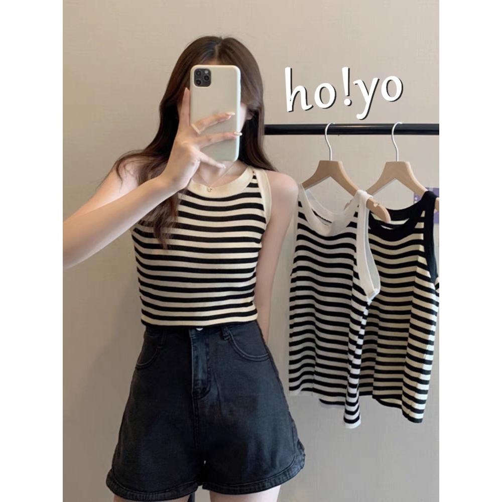 台灣現貨🇹🇼韓系親膚彈力 微削肩橫條針織背心 削肩背心 性感顯胸 條紋背心 穿搭 背心女 無袖上衣 無袖背心 女裝 上衣-細節圖9