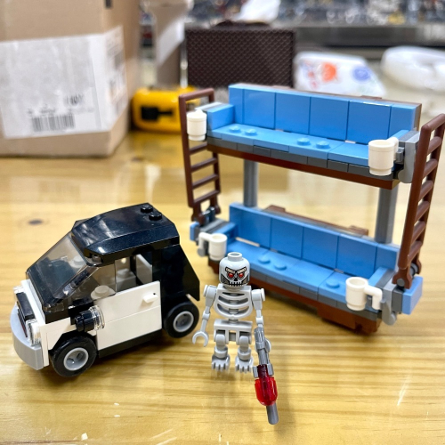 Lego 70818 樂高玩電影 單售 雙層沙發 小車 反派