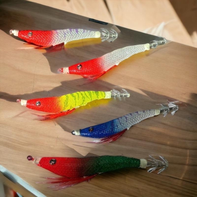(鴻海釣具企業社) 天龍蝦-90MM 5種顏色 布捲 透抽