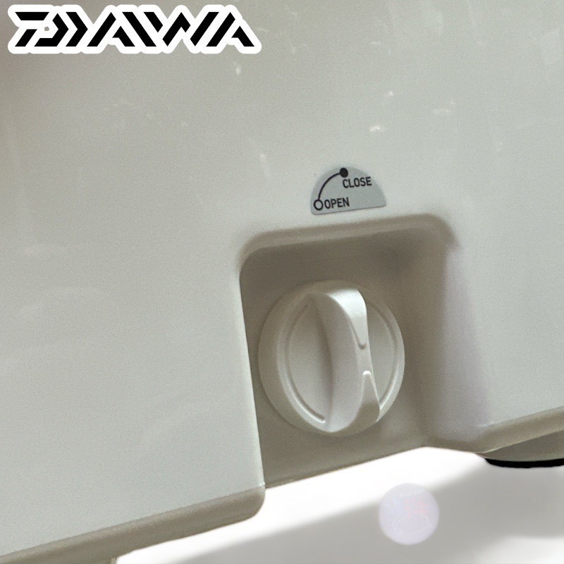 中壢鴻海釣具 【DAIWA】 COOL LINE ALPHA 3 SU2500 GUNMETAL 底一面真空冰箱-細節圖7