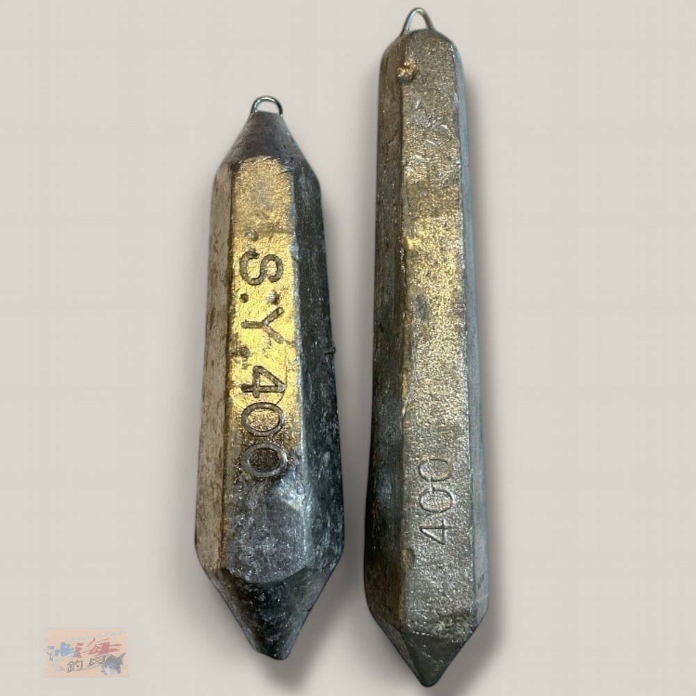 40兩(2斤半) 兩種形狀，隨機出貨