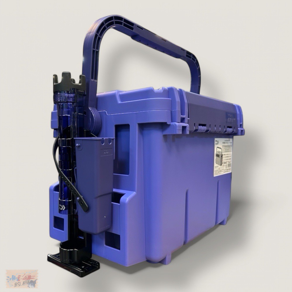 中壢鴻海釣具【DAIWA】TACKLE BOX TB7000 紫色限量工具箱套組(置竿價×2/路亞支架×1)-細節圖3