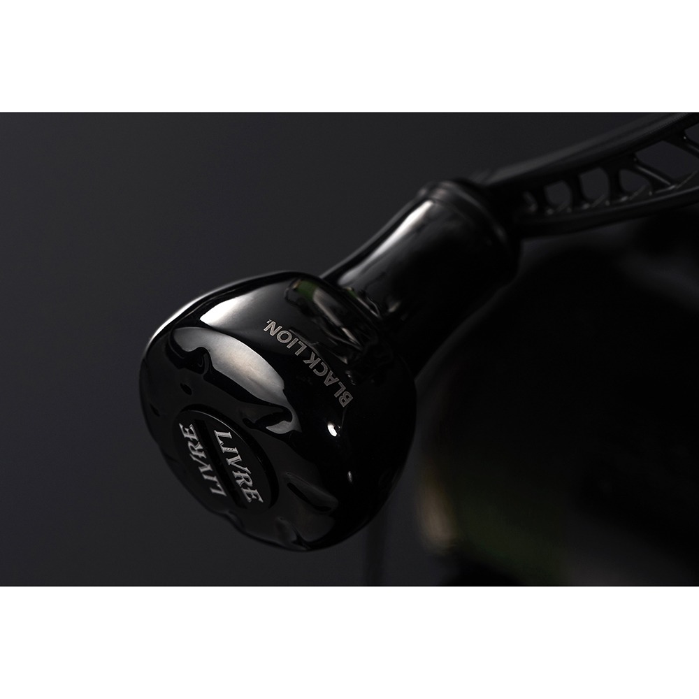 中壢鴻海釣具【LIVRE】BLACK LION×LIVRE Cachalot 30 LIMTED黑鈦×霧面黑限量改裝握丸-細節圖5