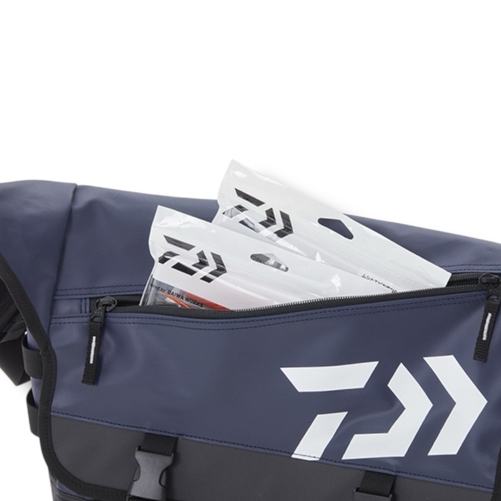 中壢鴻海釣具【DAIWA】 MESSENGER BAG（D）郵差包 / 肩背包 (25年新色)-細節圖4