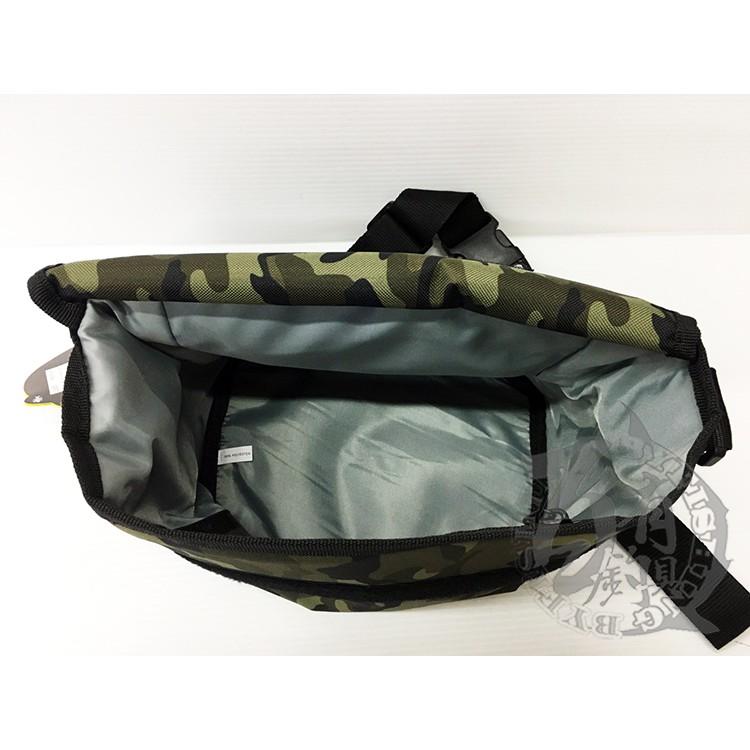◎百有釣具◎日本GAMAKATSU  LE-305（黑色+迷彩）路亞郵差斜背包 簡單好開閉，易於放入和取出物品-細節圖8