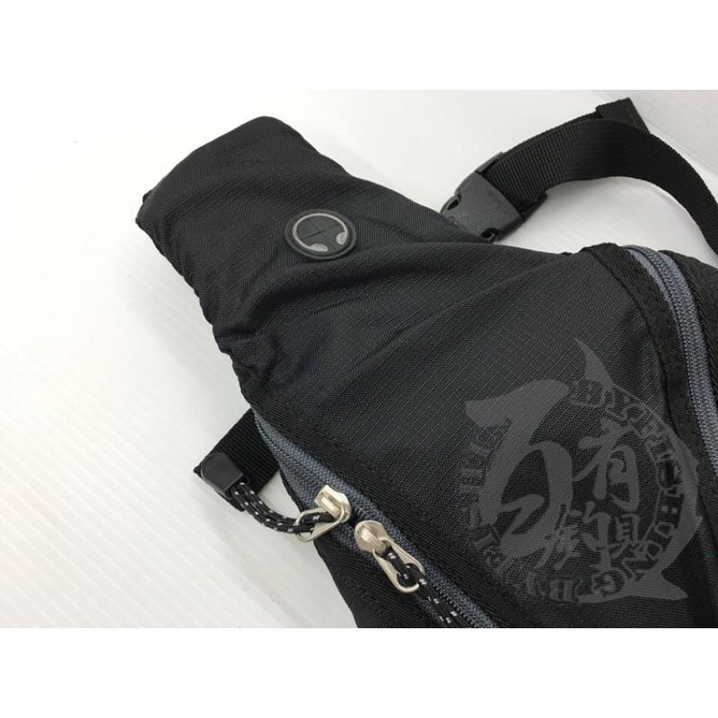 ◎百有釣具◎ABU多功能斜背包/單肩背包SHOULDER BAG（1144348）帥氣有型~背起來輕鬆透氣不悶熱-細節圖3