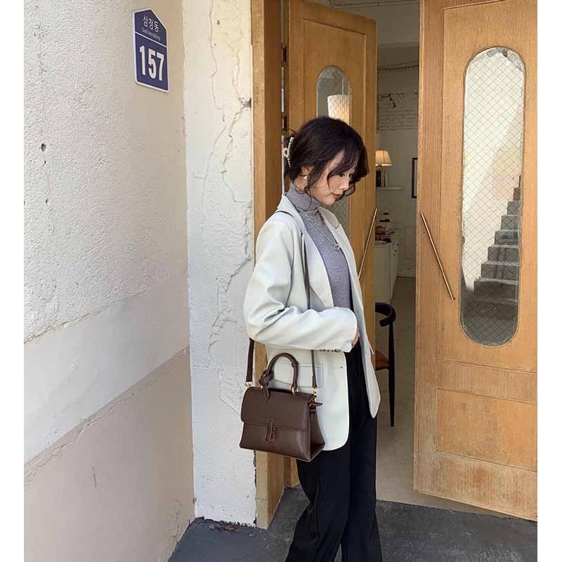 ʀᴏᴀɴɴᴀ_ᴋʀ自留韓國🇰🇷IG熱銷大爆款高級感桃木復古納帕紋軟皮革包單肩斜挎包手提包包新款潮大容量青春女生包包-細節圖5