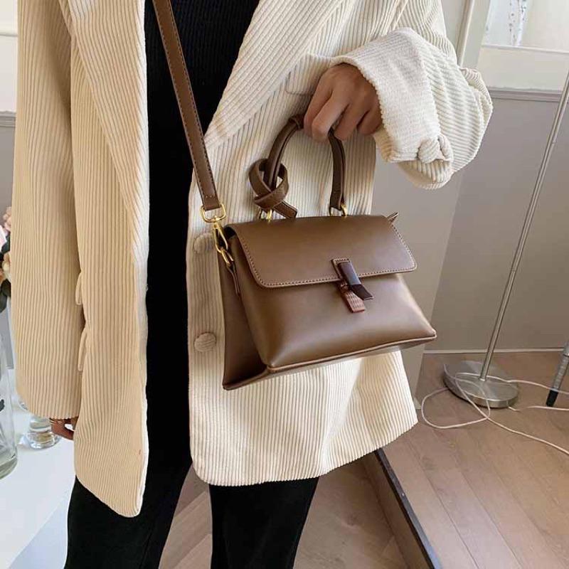 ʀᴏᴀɴɴᴀ_ᴋʀ自留韓國🇰🇷IG熱銷大爆款高級感桃木復古納帕紋軟皮革包單肩斜挎包手提包包新款潮大容量青春女生包包-細節圖8