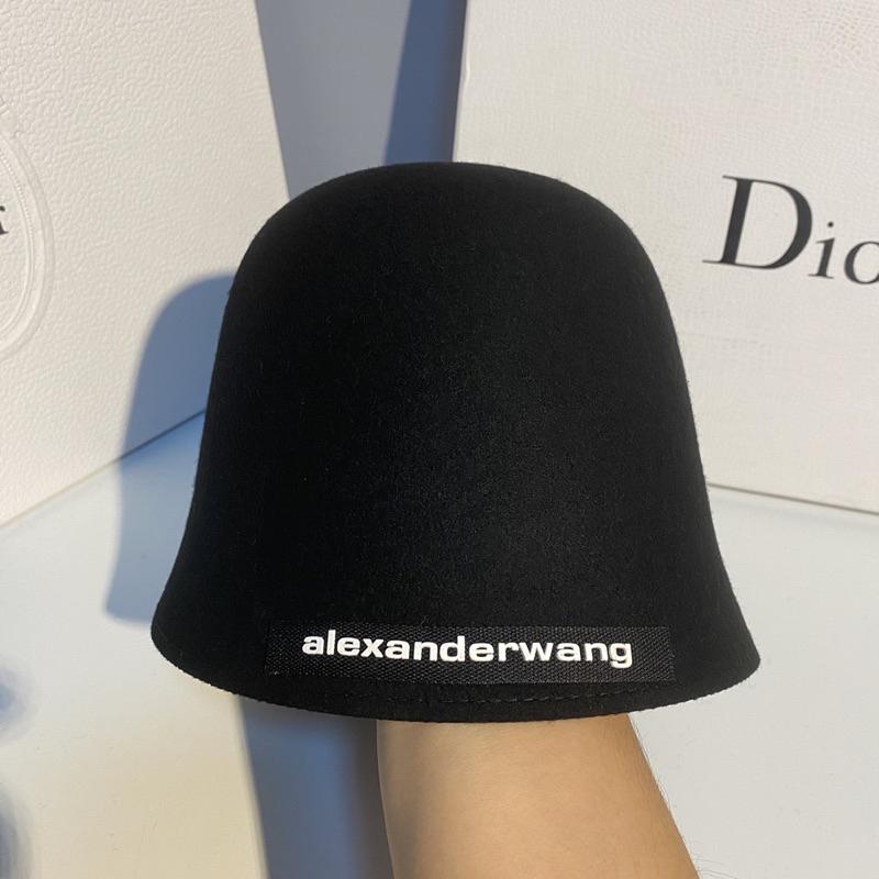 ʀᴏᴀɴɴᴀ_ᴋʀ  「低調感的高級」𝑎𝑙𝑒𝑥𝑎𝑛𝑑𝑒𝑟𝑤𝑎𝑛𝑔完美修飾頭型羊毛水桶帽黑色個性潮盆帽日系百搭羊毛呢漁夫帽-細節圖6