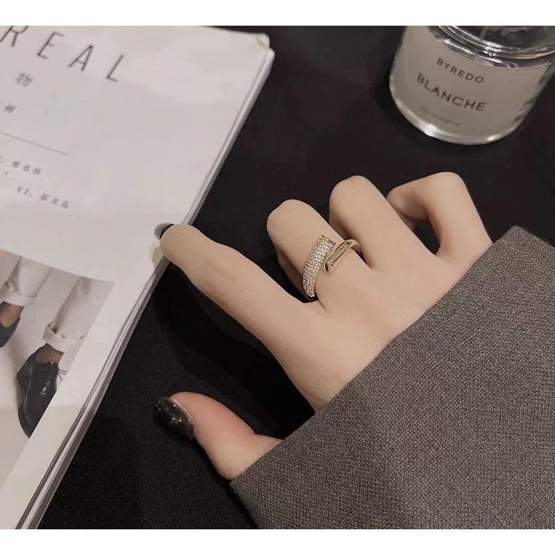 ʀᴏᴀɴɴᴀ_ᴋʀ高級感滿鑽素圈戒指時尚個性簡約輕奢小眾精緻開口可調節食指環簡約個性戒指-細節圖4