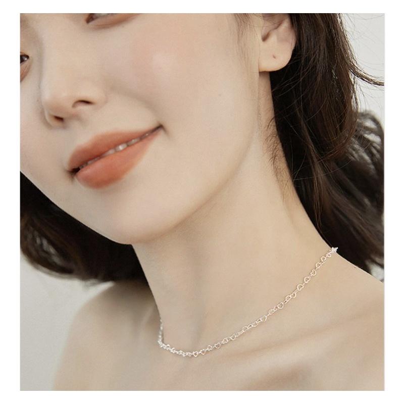 ʀᴏᴀɴɴᴀ_ᴋʀ獨一無二迷你白銀色愛心設計鎖骨鏈心形簡約百搭疊戴ins日韓潮流短款項鍊-細節圖2